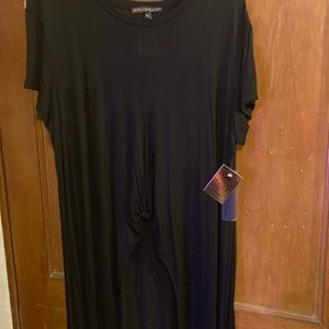 Black hi-lo knit top